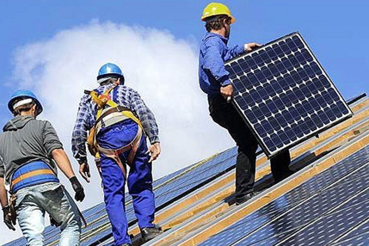Advantages and disadvantages of the use of solar panels