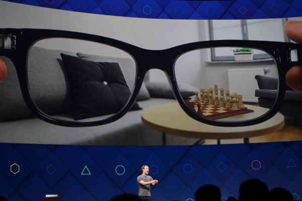 Occhiali realtà aumentata di facebook
